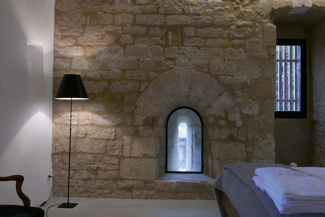Bed and breakfast Tour Sarrazine de Montaren Extérieur photo