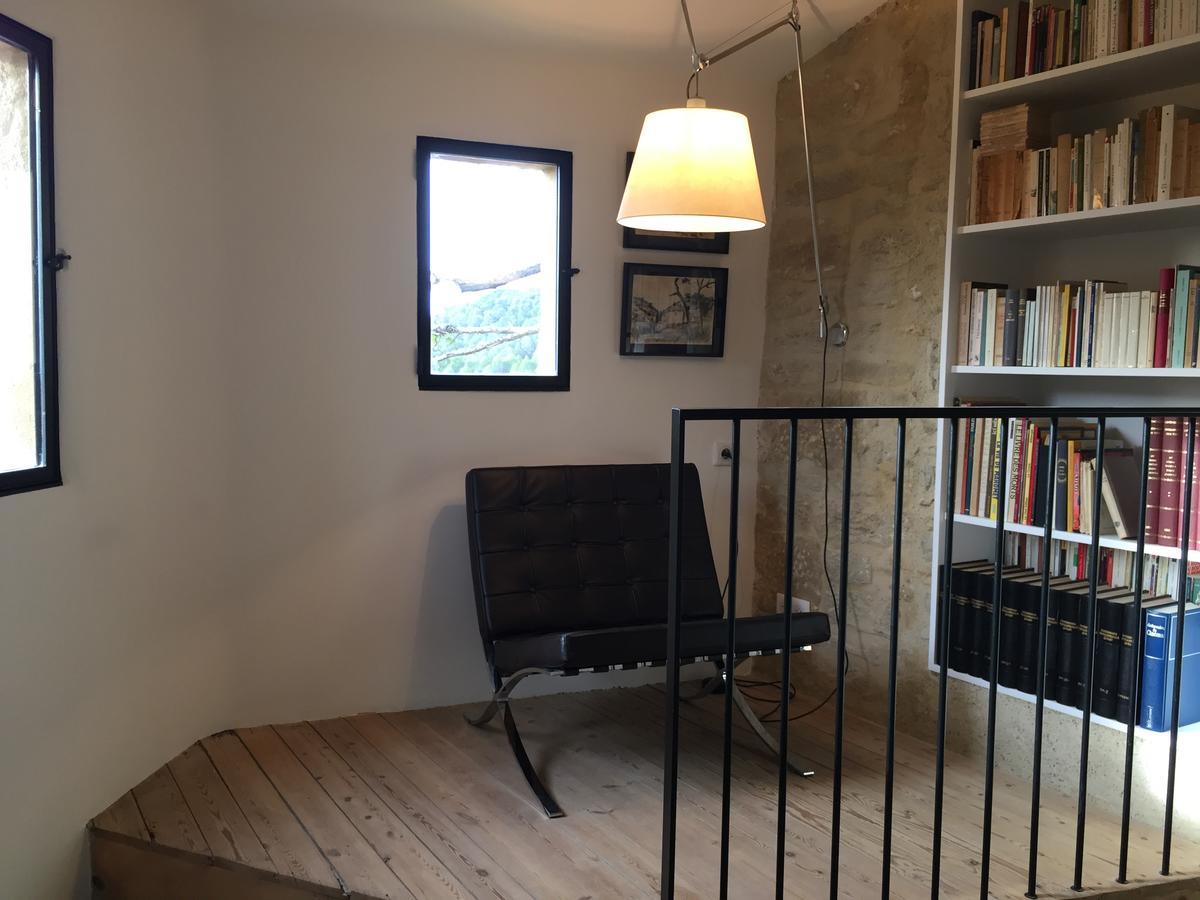 Bed and breakfast Tour Sarrazine de Montaren Extérieur photo