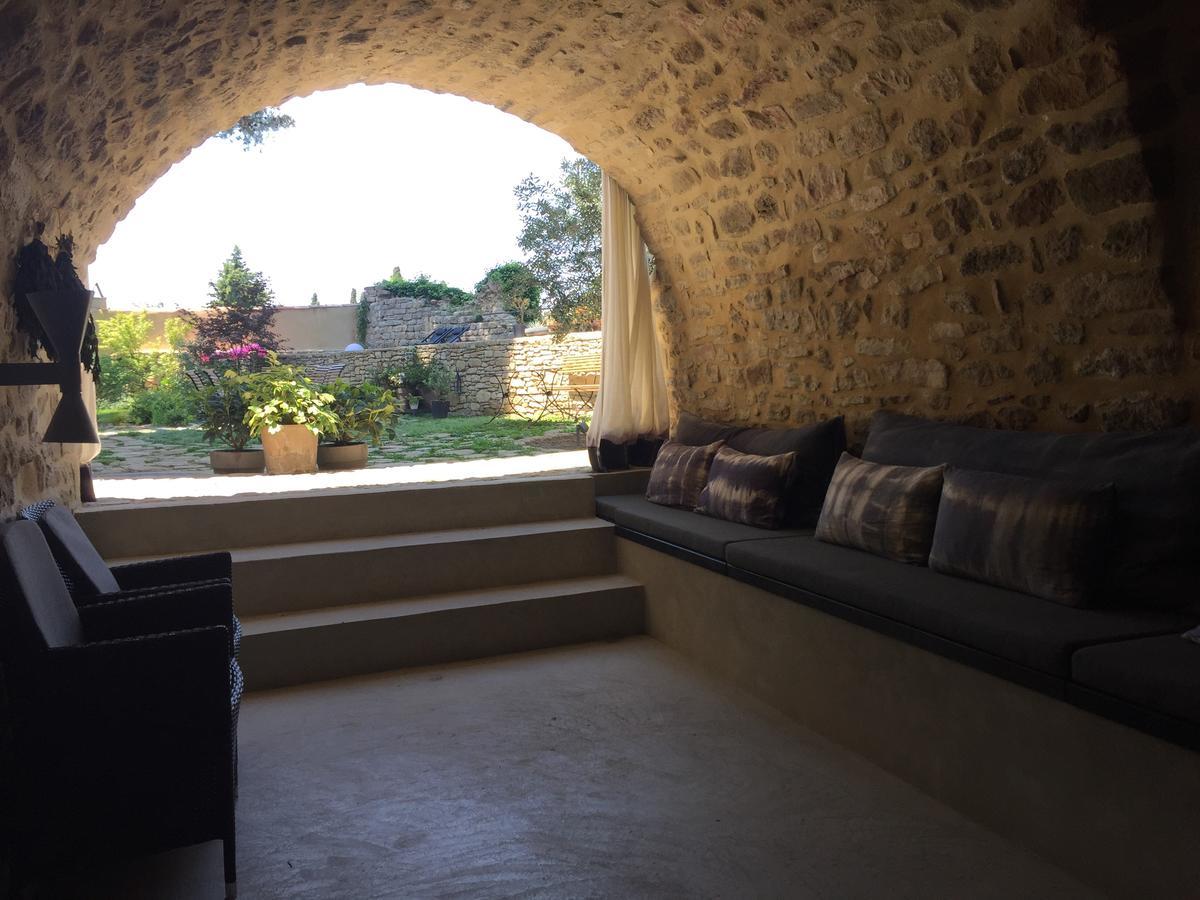 Bed and breakfast Tour Sarrazine de Montaren Extérieur photo